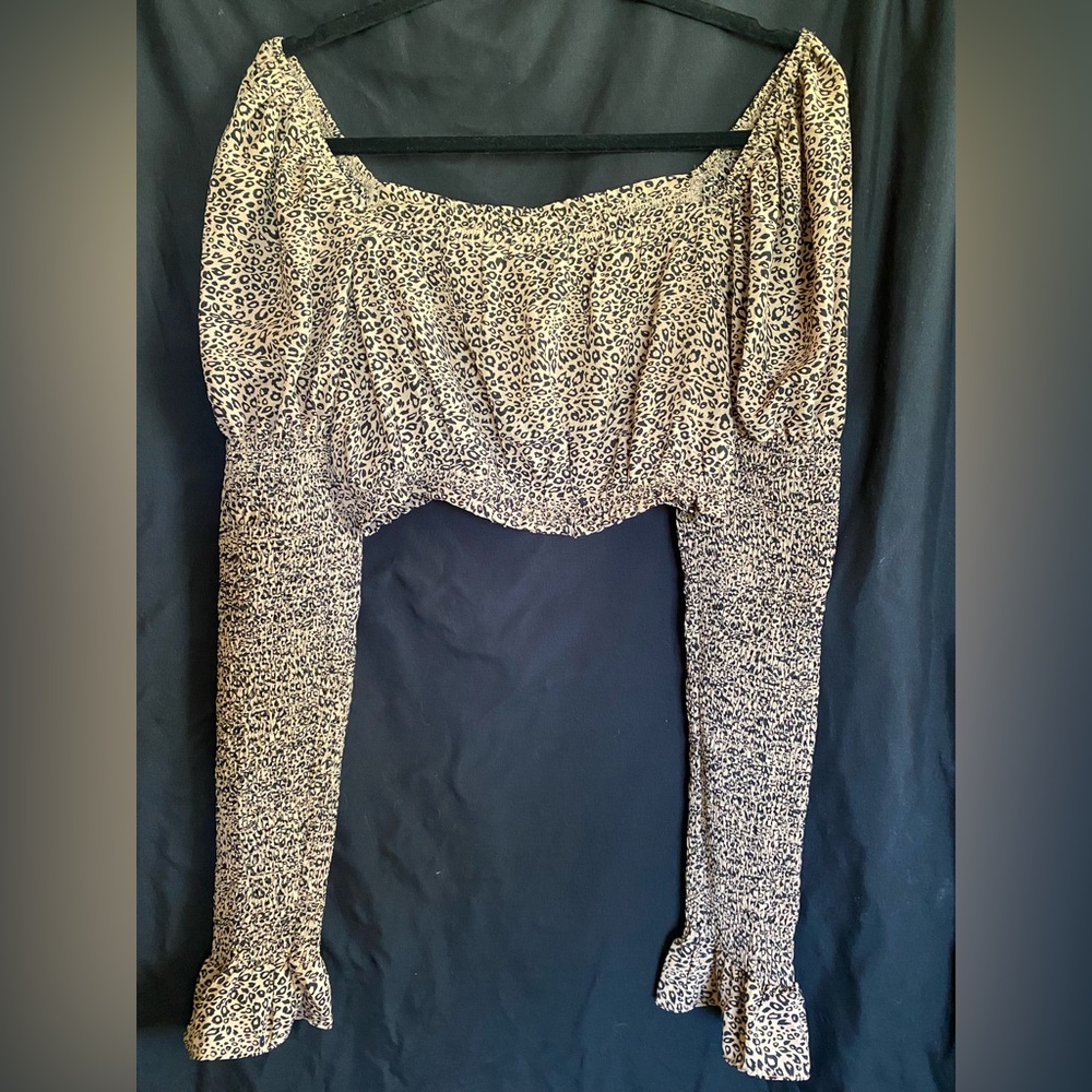 South Moon Under Black Ruched Puff Sleeve Crop Top